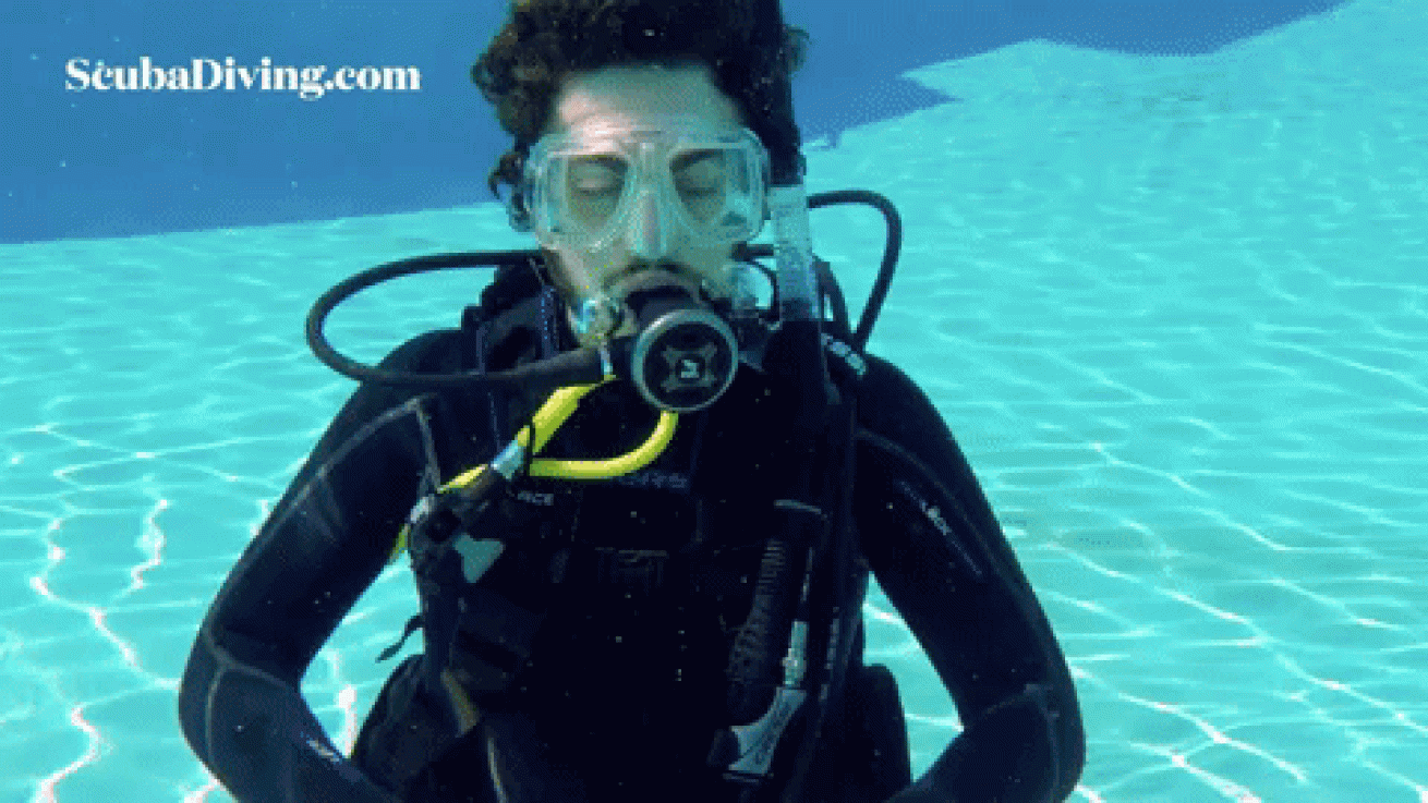 Scuba diving hand signals wreck diving propeller