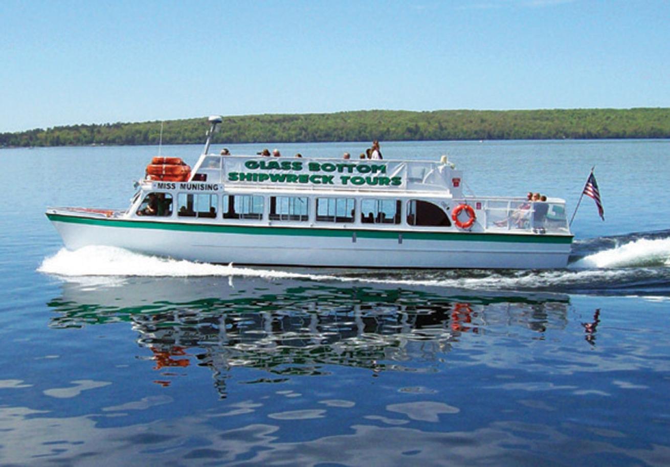 Glass bottom shipwreck tours