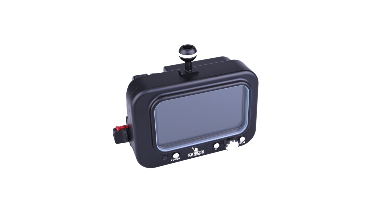 Offers an astounding 3,000 nits of brightness for easy viewing even in full sun