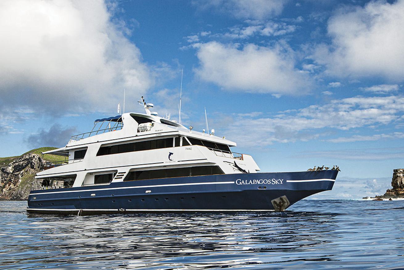 Galapagos sky liveaboard in darwin