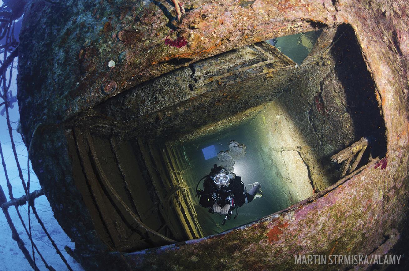scuba diving bonaire hilma hooker