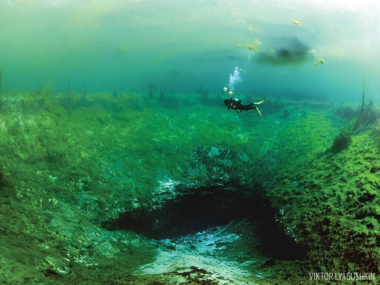scuba diver underwater vad lake russia balloons