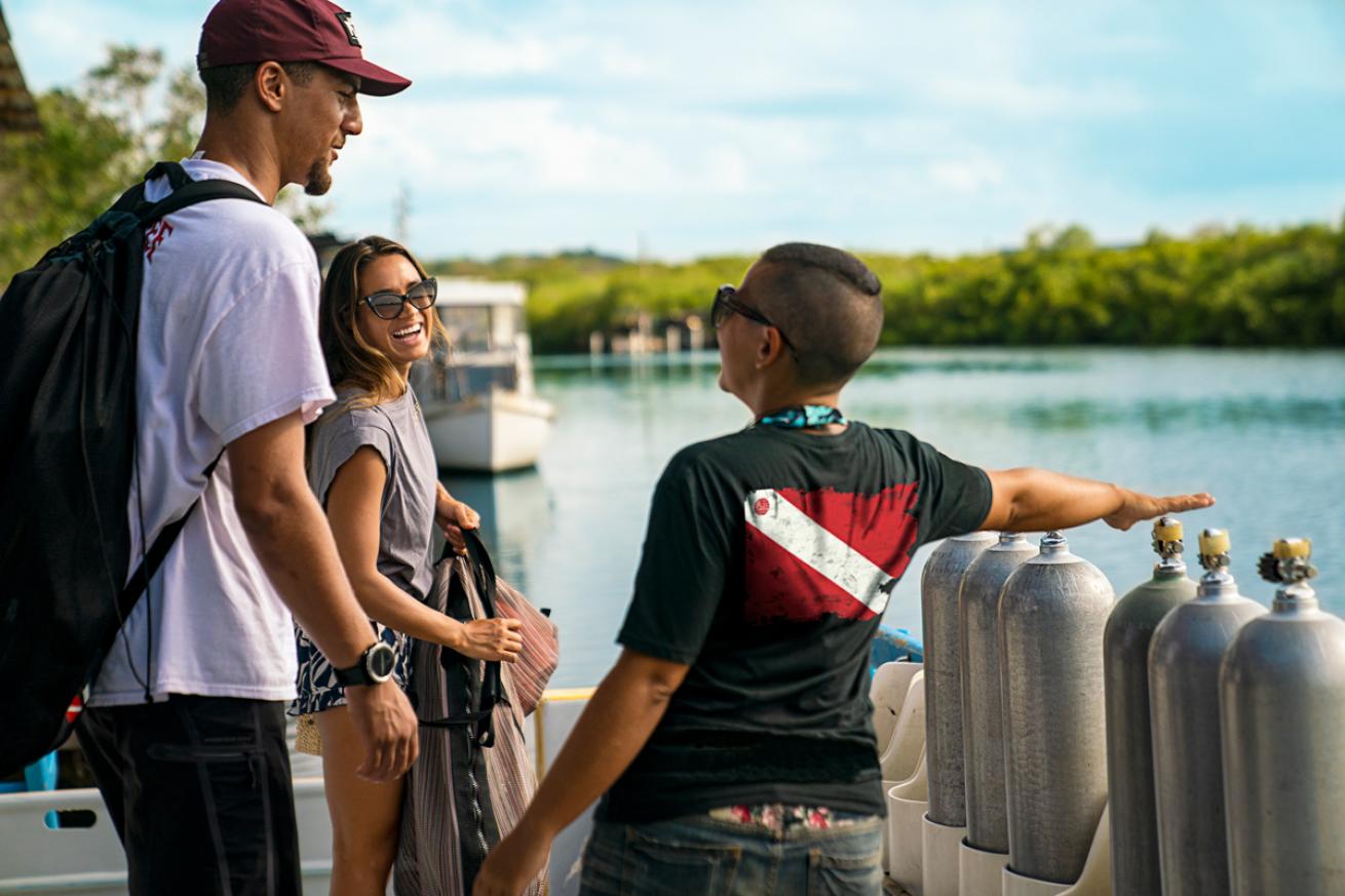 Scuba Divers in Utila