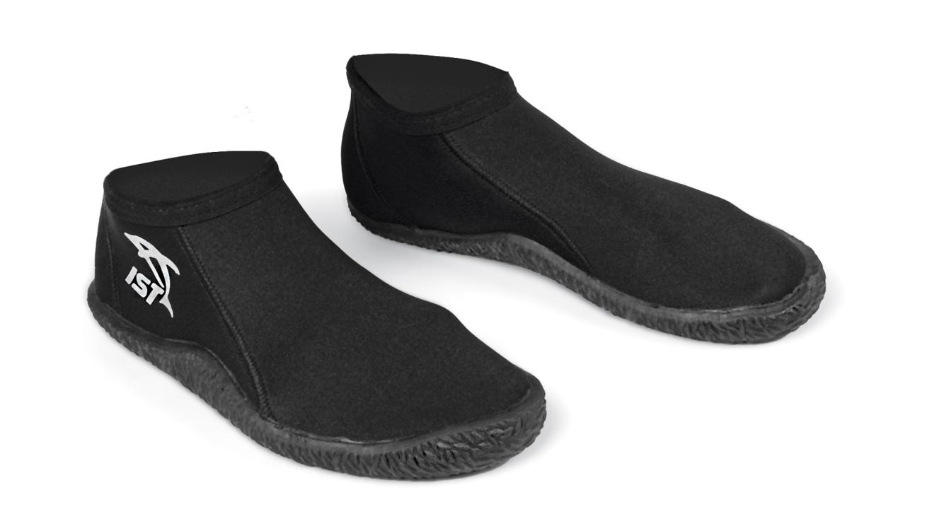 Ist Sports Anti-Slip Low Cut Boot