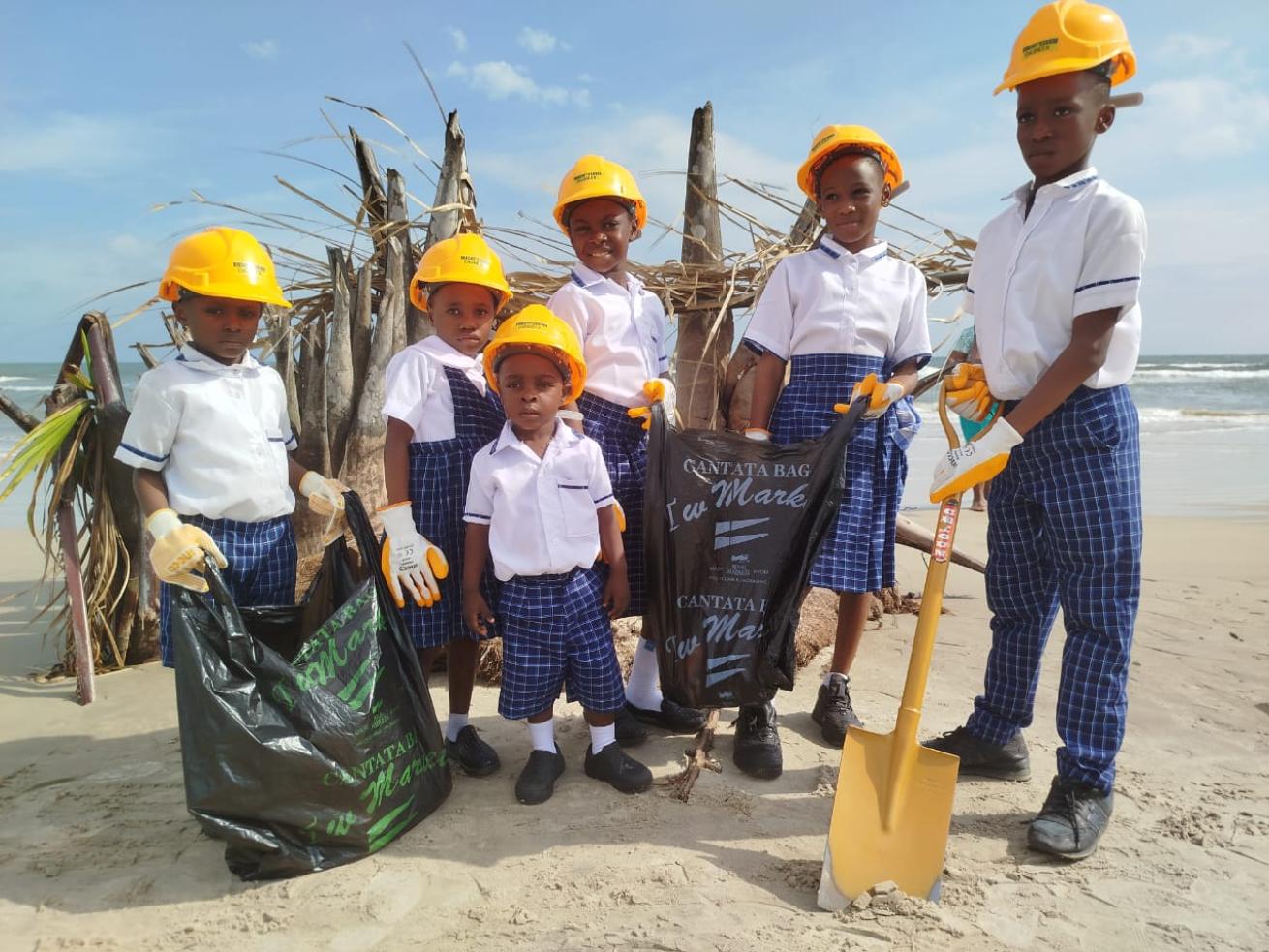 Beach cleanup with the Avraham Ben Avraham Foundation in Nigeria.