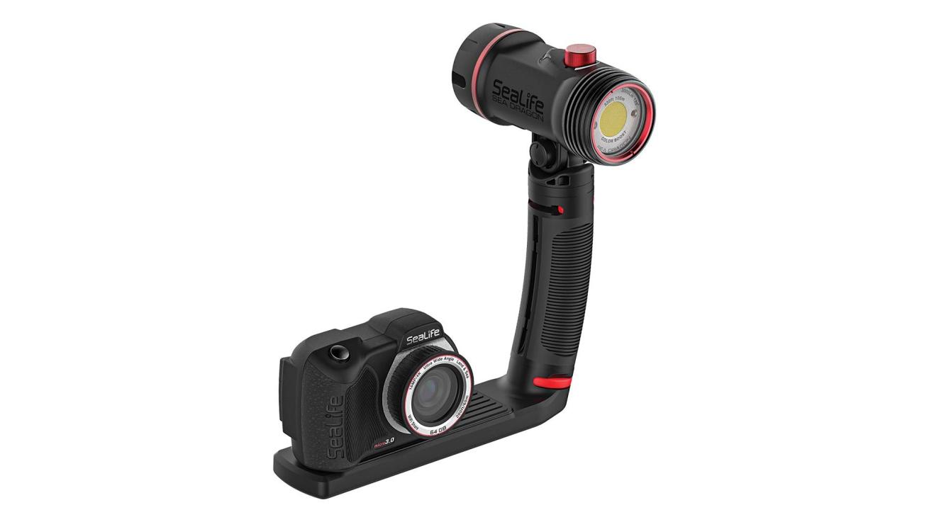 Capture natural-looking underwater photos and videos with zero fuss