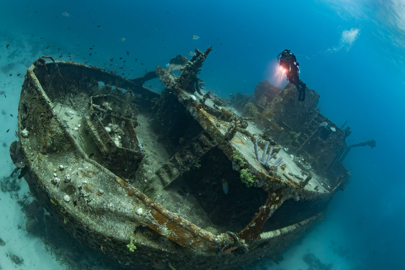 Wreck underwater