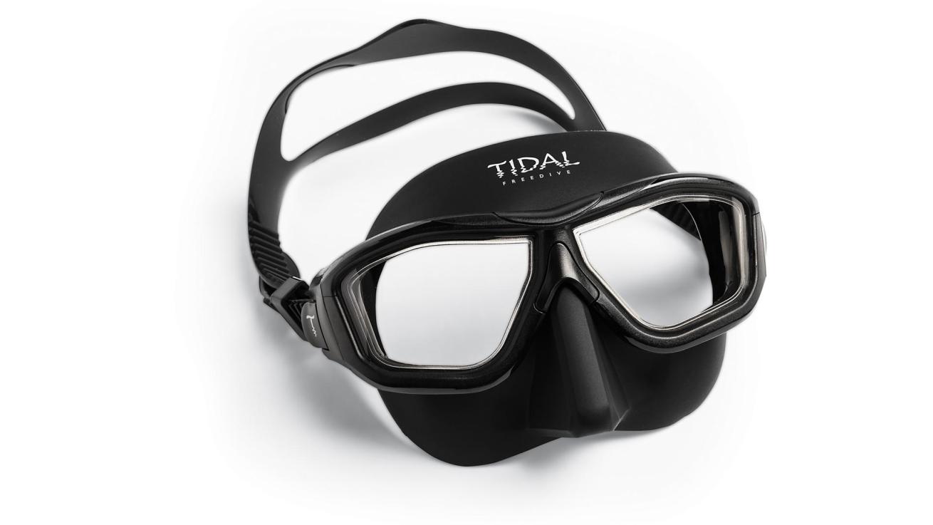 Minimal volume for easy equalization, wide-open views and dry comfort