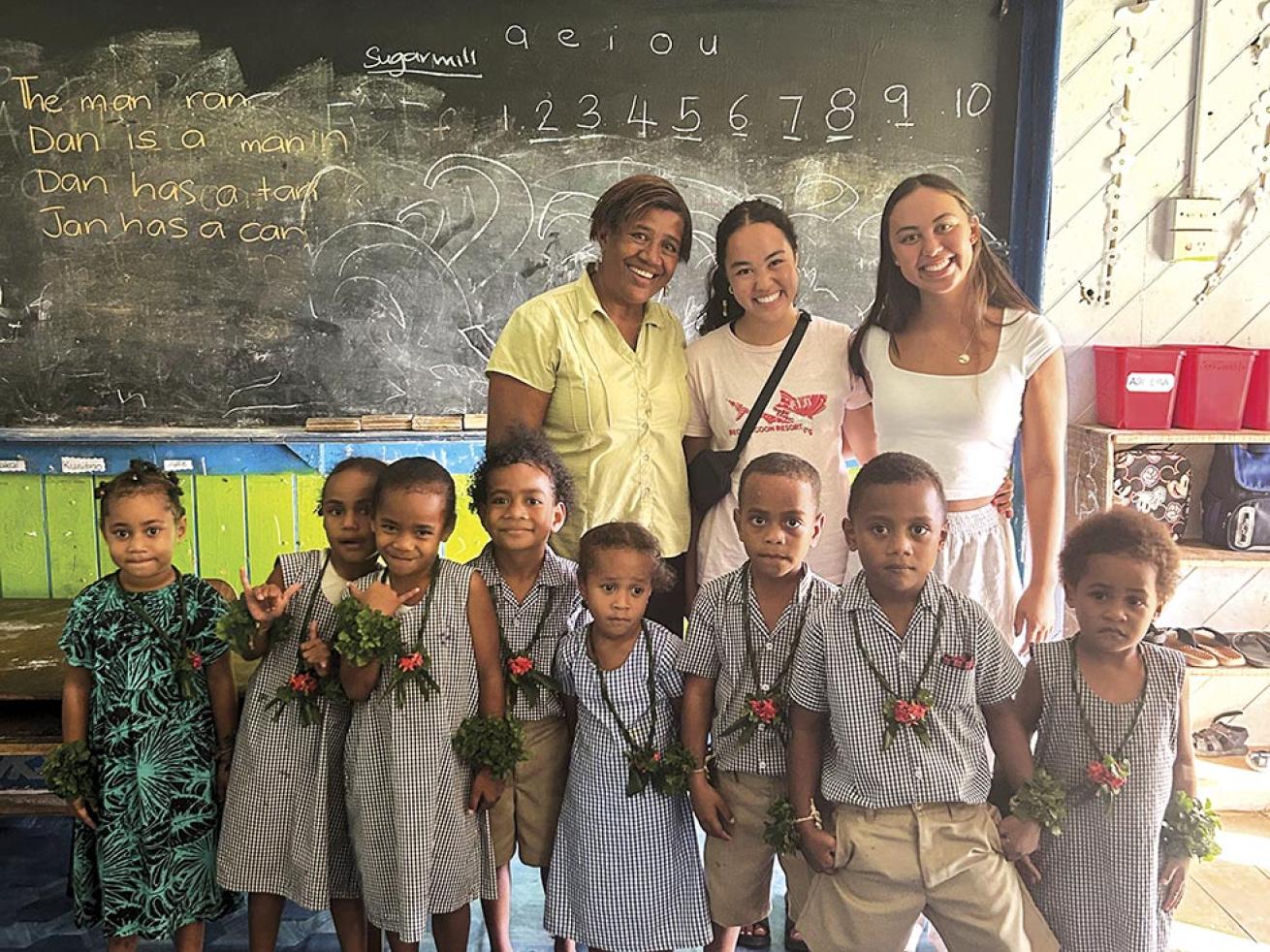 No trip to Beqa Island is complete without a visit to the Rukua RaviRavi School
with local elementary and middle school students.